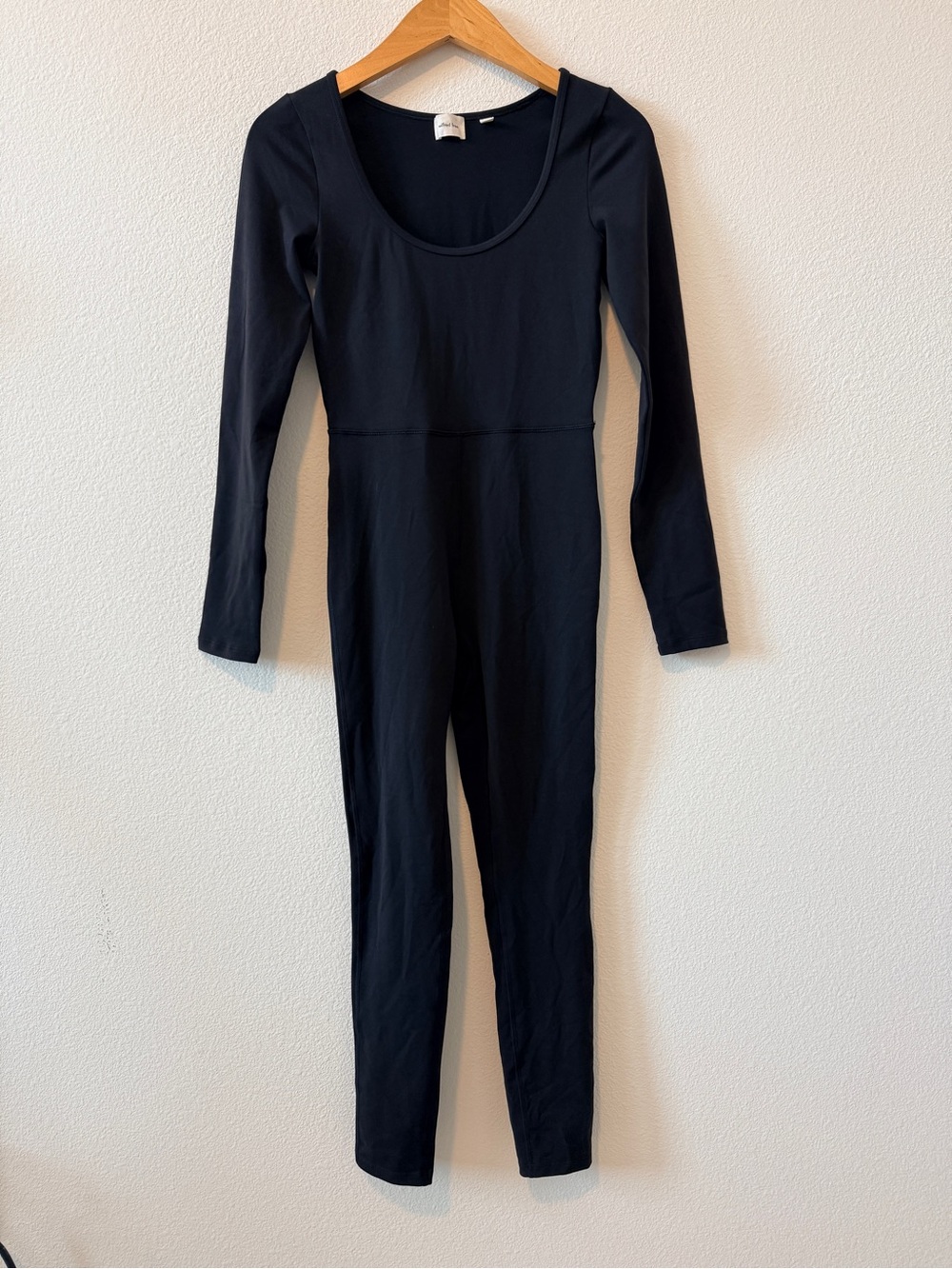 Wilfred Maxe Black Long-Sleeve Scoop-Neck Jumpsuit Small